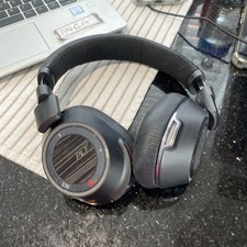 PLANTRONICS PLT B8200 ( Is Not
