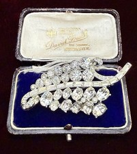 Gorgeous Vintage Art Deco - Retro Diamanté Paste Sparkling 3D Leaf Brooch Pin