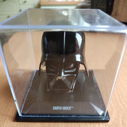 Star wars helmet - star,