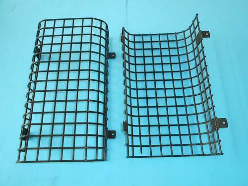 Pair rear light grilles - rear,