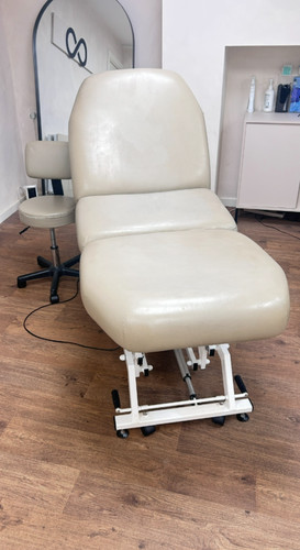 Darley electric treatment bed - darley,