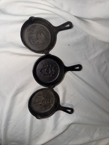 Lot mini lodge skillet - of,