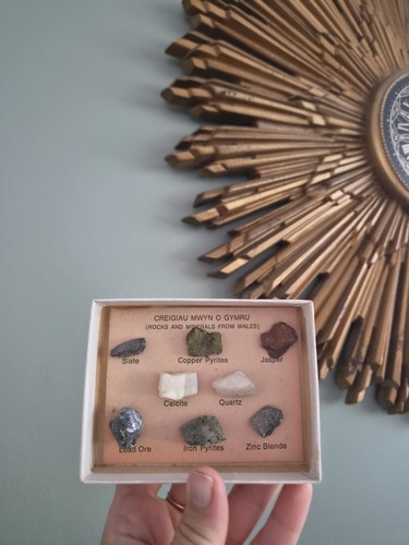 Minerals rock wales vintage - minerals, of