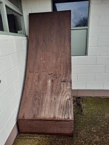 Wooden skate ramp - wooden,