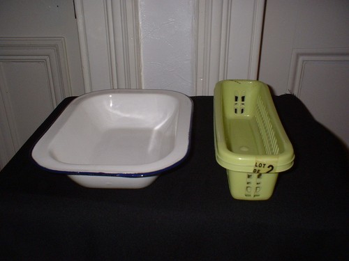 Enamel pie dish vintage 28 - *, x