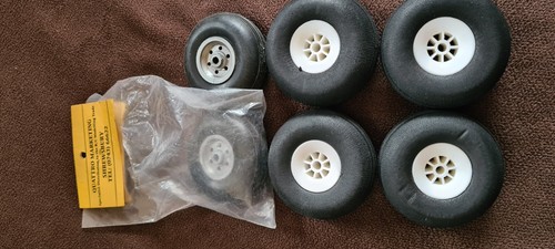 Job lot pairs - lot, aeroplane