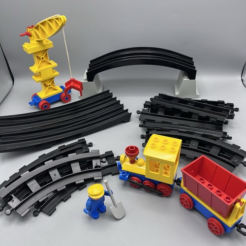 Vintage duplo train - train, bridge