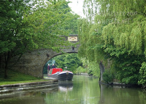 Canal boat old - , working