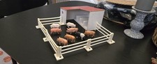 Wooden Pig Sty Farm building unbranded (joy toys) With Pigs! 5 Britain's!