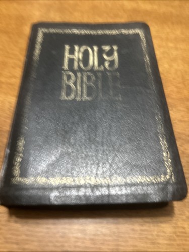 Holy bible giant - bible, red