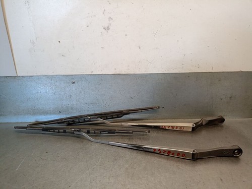 288811n600 front wiper arm - arm, rh
