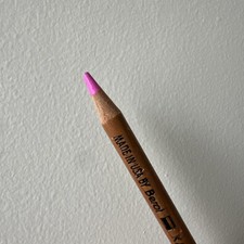 Berol Karismacolor Pencil - Karisma Hot Pink 993 - Discontinued - 11.5cm Left