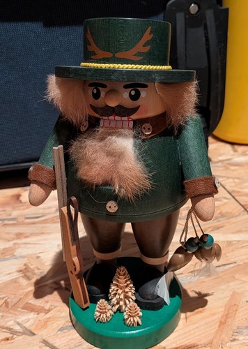 Wooden christmas hunter - christmas,