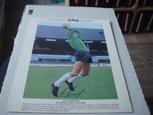 Football pat jennings - pat, &