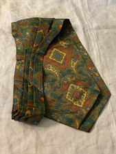 VINTAGE SUPERIOR QUALITY CRAVAT GROSVENOR BY TOOTAL GREEN PAISLEY TRICEL