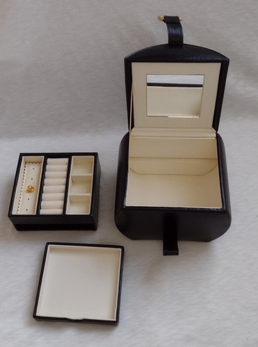 Travel jewellery box - jewellery,
