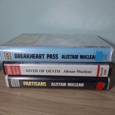 3x Alistair Maclean -