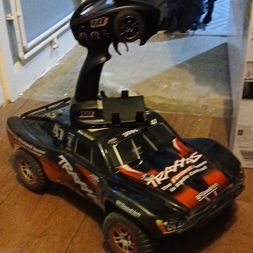 Traxxas slash 4wd rtr - traxxas, 1:10