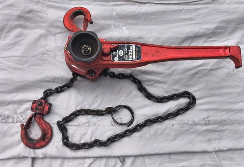 Elephant bull lever chain - bull,