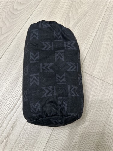 Maison kitsune eva airlines - maison,