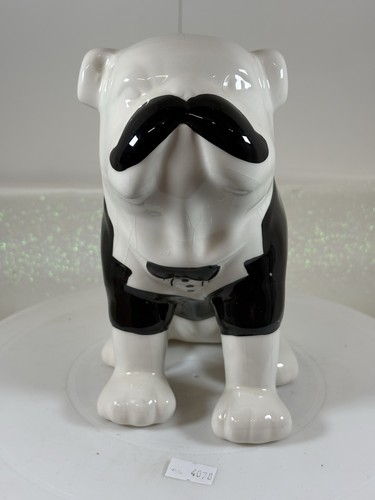 Bulldog tuxedo figurine - in,