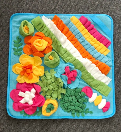 Multicoloured pet sniffing mat - sniffing,