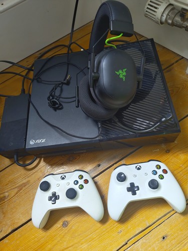 Xbox one 500gb console with - one,