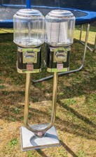 Brand new Double Round Beaver gumball vending Machine with Stand