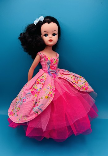 Vintage sindy doll gown hasbro - vintage,