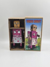 Female Robot Wind Up VENUS
