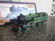 OO GAUGE BACHMANN V1 LNER GREEN LOCO RUNNER BOXED SPARES OR REPAIRS