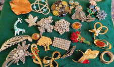 Job Lot Vintage & Modern Brooches Various Designs Bundle Jewellery #3