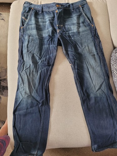 Pairs diesel jeans - of,