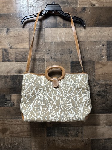 Liz claiborne womens bora - claiborne,