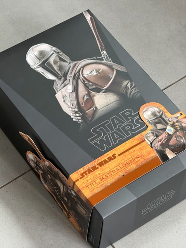Hot toys scale star - hot,