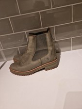 Timberland Women's Courmayeur Valley Chelsea Boot Olive / Khaki Size 9