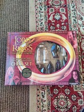 Lord of The Rings The Two Towers Chess Set 2002 Edition with Board