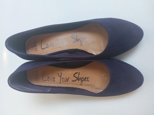 Purple faux suede low heeled