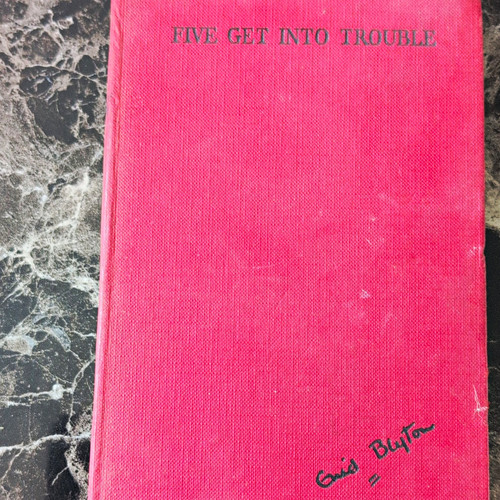 Enid blyton the famous five - blyton,