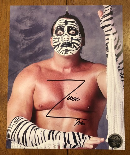 Zodiac autographed 8x10 - zodiac, photo