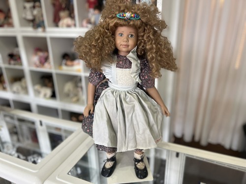 Sigikid artist doll vinyl - artist,
