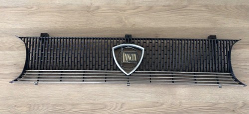 Lancia beta grill - ,