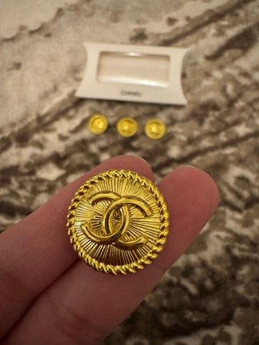 Stunning vintage chanel - 4x,