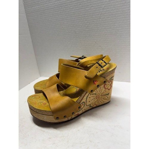 Art company yellow - art, leather