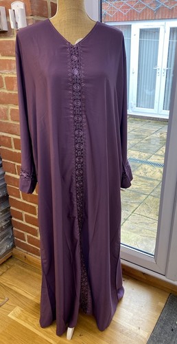 Muslim women abaya - muslim,