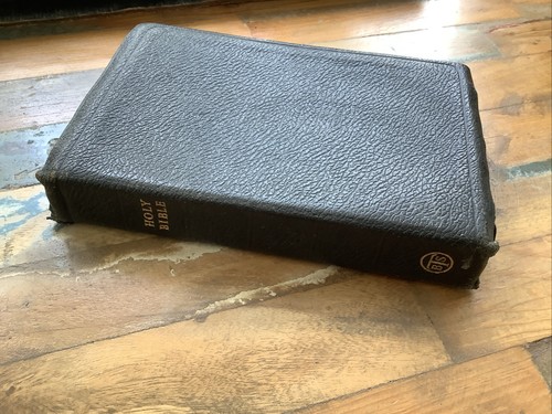 Holy bible cambridge - bible,