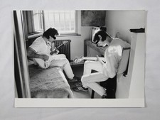 Inmates Playing Guitars Mauzac Model Prison Cell France 1987 VTG Press Photo