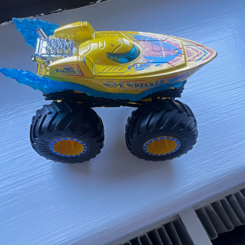 Wave wrecker monster - wrecker,