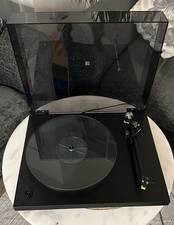 Rega Planar 3 Turntable Black with RB300 Tonearm - Brand New Stylus and Felt Mat