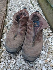 Woman Well Worn Stable Boots